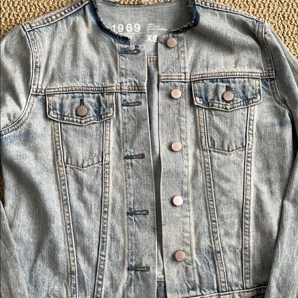 Gap ladies jean jacket size XS - Picture 3 of 4